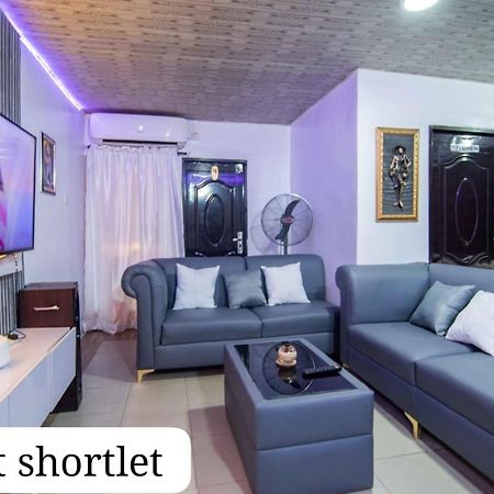 Synott Apartment Ikeja Ngoại thất bức ảnh