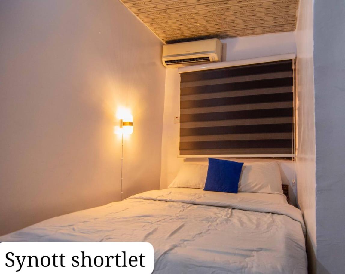 Synott Apartment Ikeja Ngoại thất bức ảnh