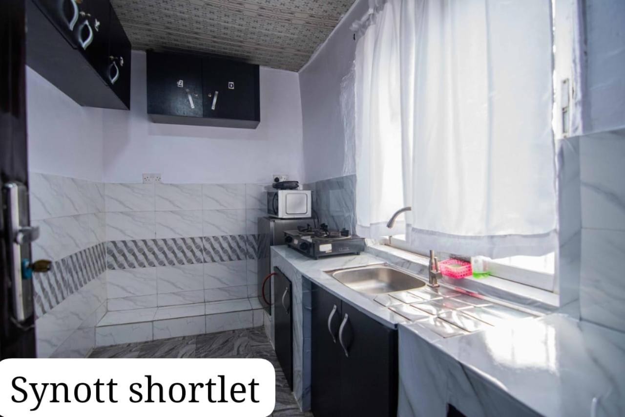 Synott Apartment Ikeja Ngoại thất bức ảnh